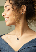 טען תמונה למציג הגלריה, Facet Brilliant שרשרת תליון JS.0041