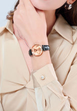 טען תמונה למציג הגלריה, Facet Brilliant שעון נשים שוויצרי J5.833.M