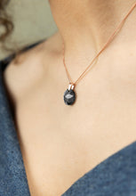 Load image into Gallery viewer, Facet Brilliant Pendant Necklace JS.0041
